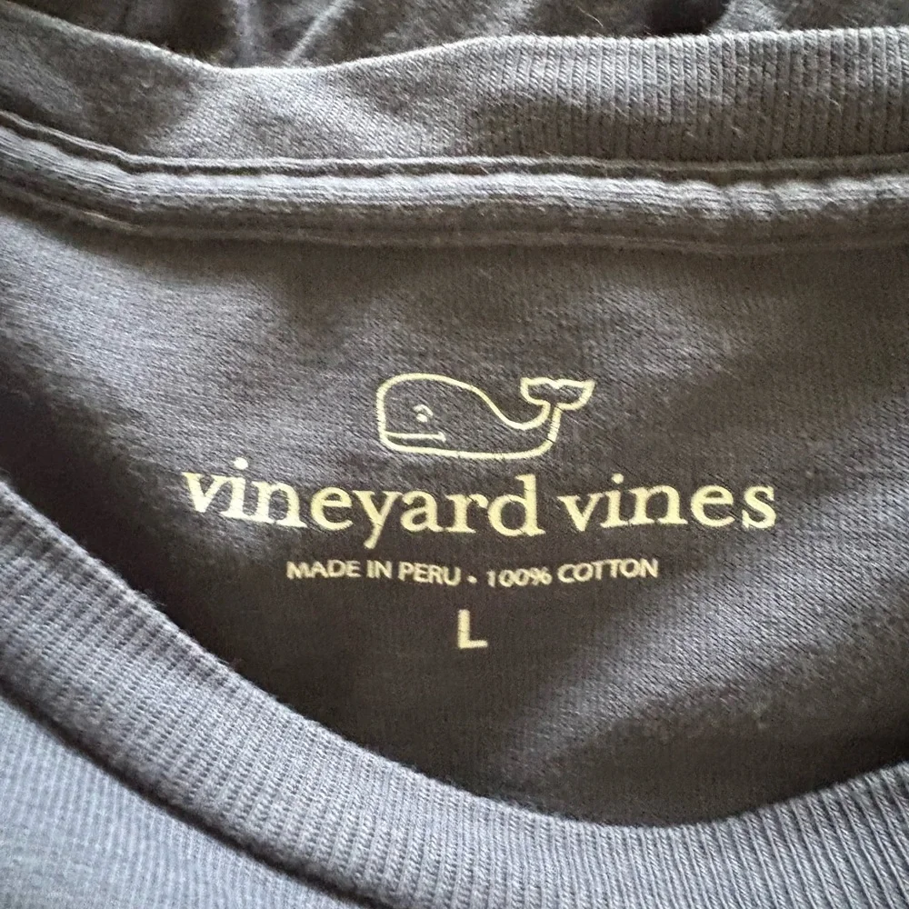 Vineyard Vines Black Cotton T-Shirt - Picture 3 of 3